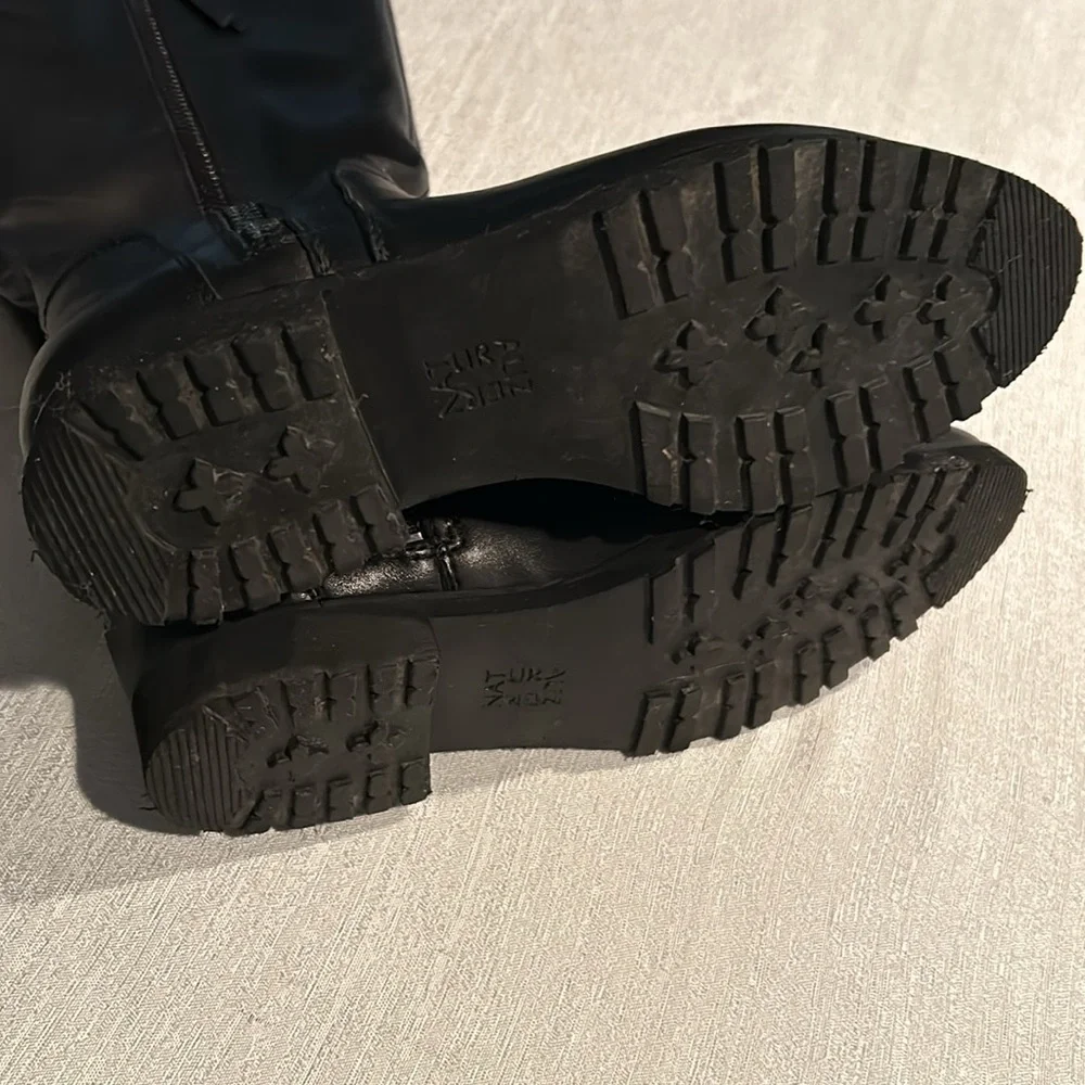 Naturalizer Women’s Tall Black Boots w/ Textured Bottom Size 6.5 Like new - Picture 15 of 16